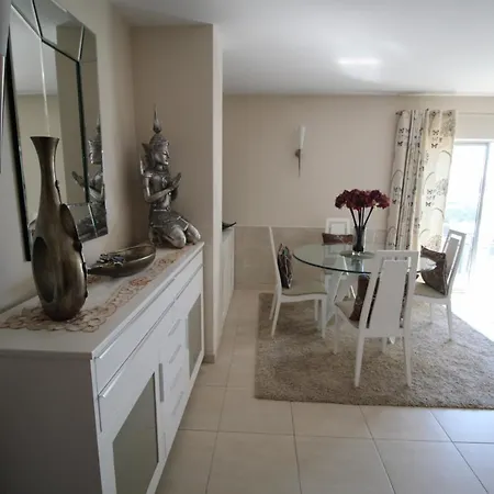T3 Praia Da Rocha/ River View Penthouse * פורטימאו